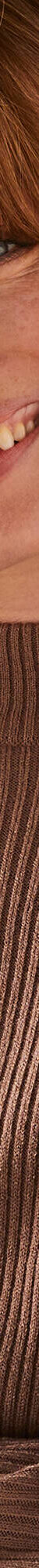 Pull col montant court, maille côtelée (taupe) Pull col montant court, maille côtelée (taupe)